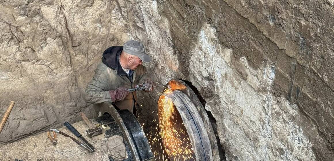 У Вінниці понад 16 годин триває ремонт на магістральному водогоні