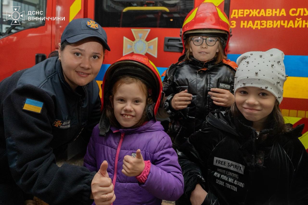 Рятувальники Вінниччини навчали дітей з реабілітаційного центру правилам безпеки