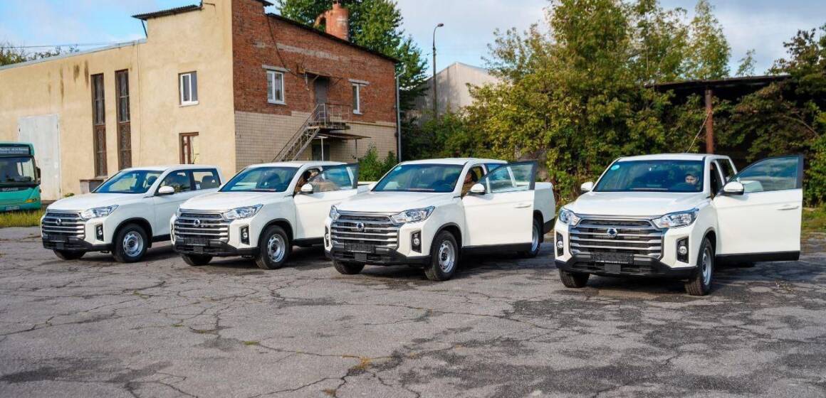Автомобілі для «Червоної Калини». Міжрегіональний координаційний гумштаб посилив бригаду НГУ