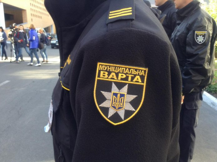Муніципальна варта посилила безпеку в ліцеях громади з початком навчального року