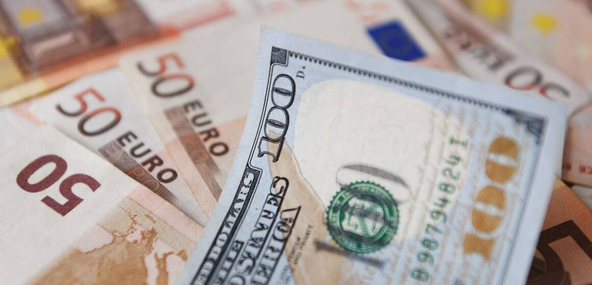 Курс валют на 5 вересня: скільки коштують долар, євро і злотий