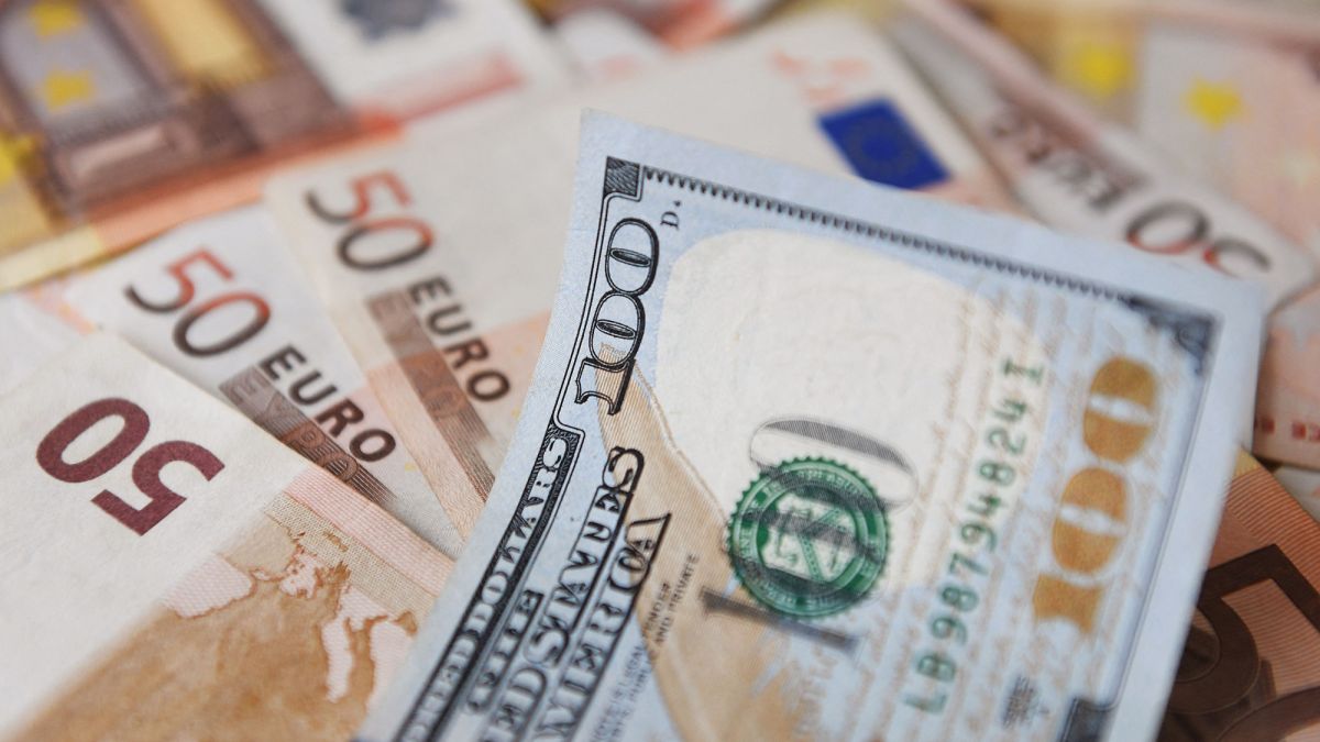 Курс валют на 5 вересня: скільки коштують долар, євро і злотий