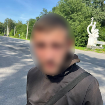 На Хмільниччині чоловік жорстоко побив знайомого металевою трубою