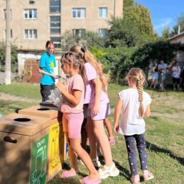 У Вінниці пройшла еко-акція “Сортуємо разом – рятуємо планету!”