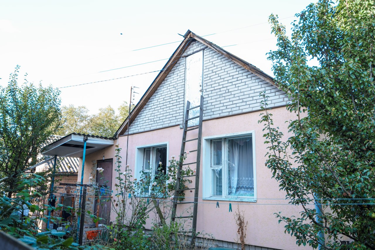 У будинку вибуховою хвилею вибило вікна