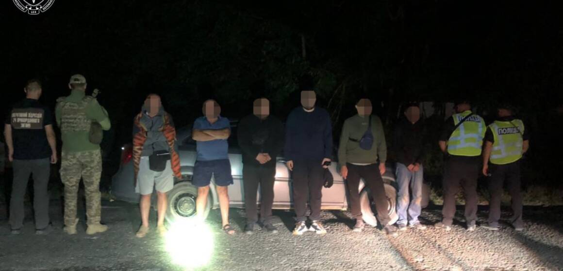 Чоловіки, які намагались незаконно потрапити через кордон до Молдови