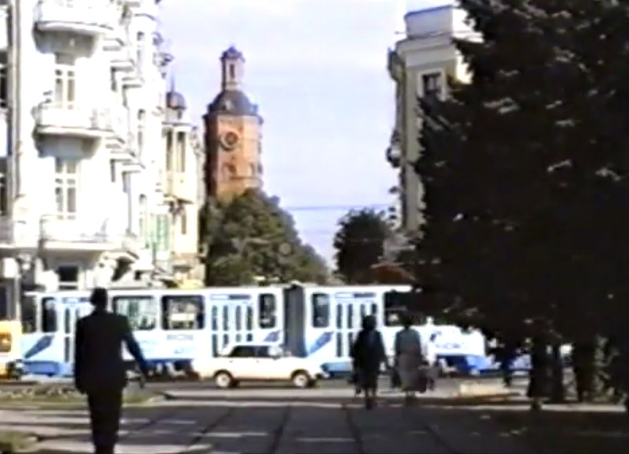 Вінницька вежа та вулиця Соборна у 1998 р