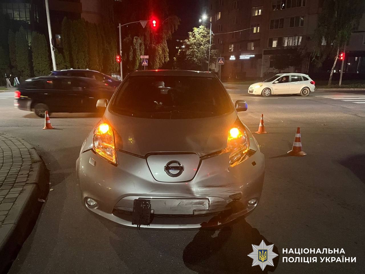 Авомобіль Ніссан після ДТП