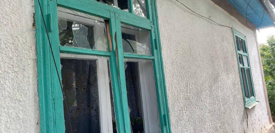 Через удар ворожого дрона у Бершадській громаді зруйновані вікна та дахи у 4 будинках