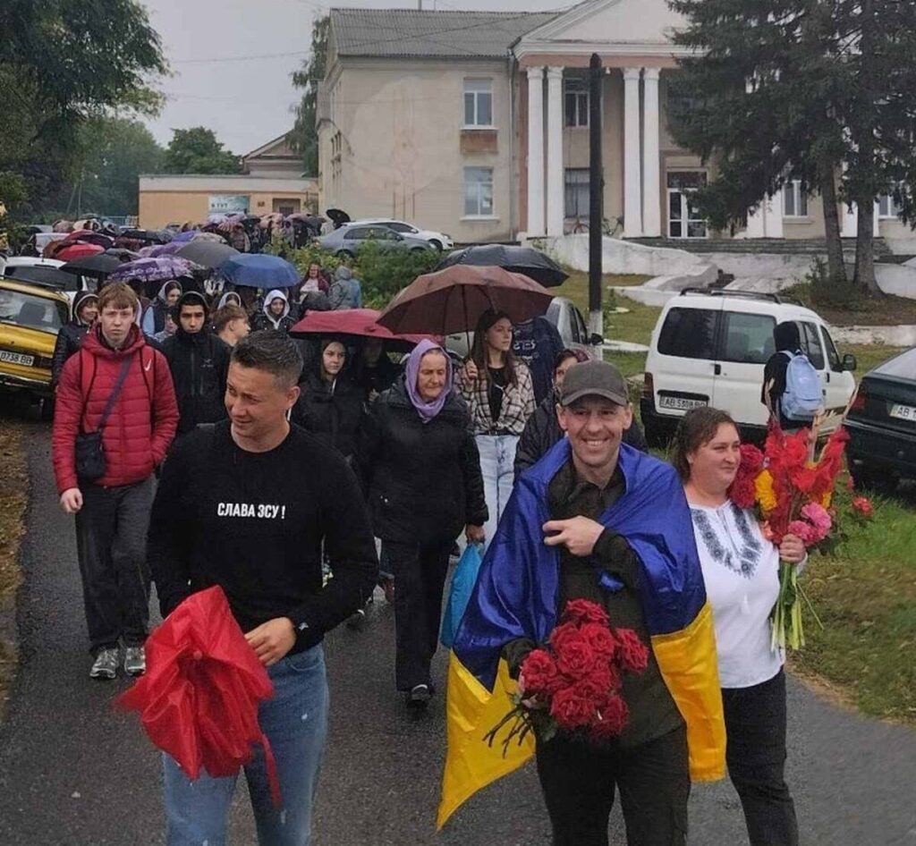 Олександр Безверхній повернувся у рідне село на Вінниччині з полону
