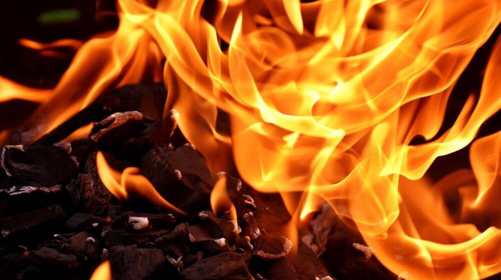 У Вінниці спалахнула пожежа в багатоповерхівці на Хлібній