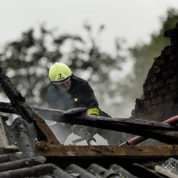 Дві пожежі за добу: рятувальники приборкали займання в господарських спорудах