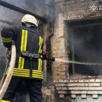 П’ять пожеж за добу на Вінниччині: двоє людей травмовані, згорів будинок і гараж