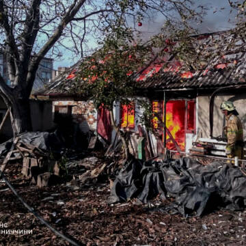 На Вінниччині за добу сталося 6 пожеж: горіло авто та птахівниче господарство в Писарівці