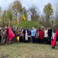 У Брацлаві вшанували захисників України ходою до Козацької могили