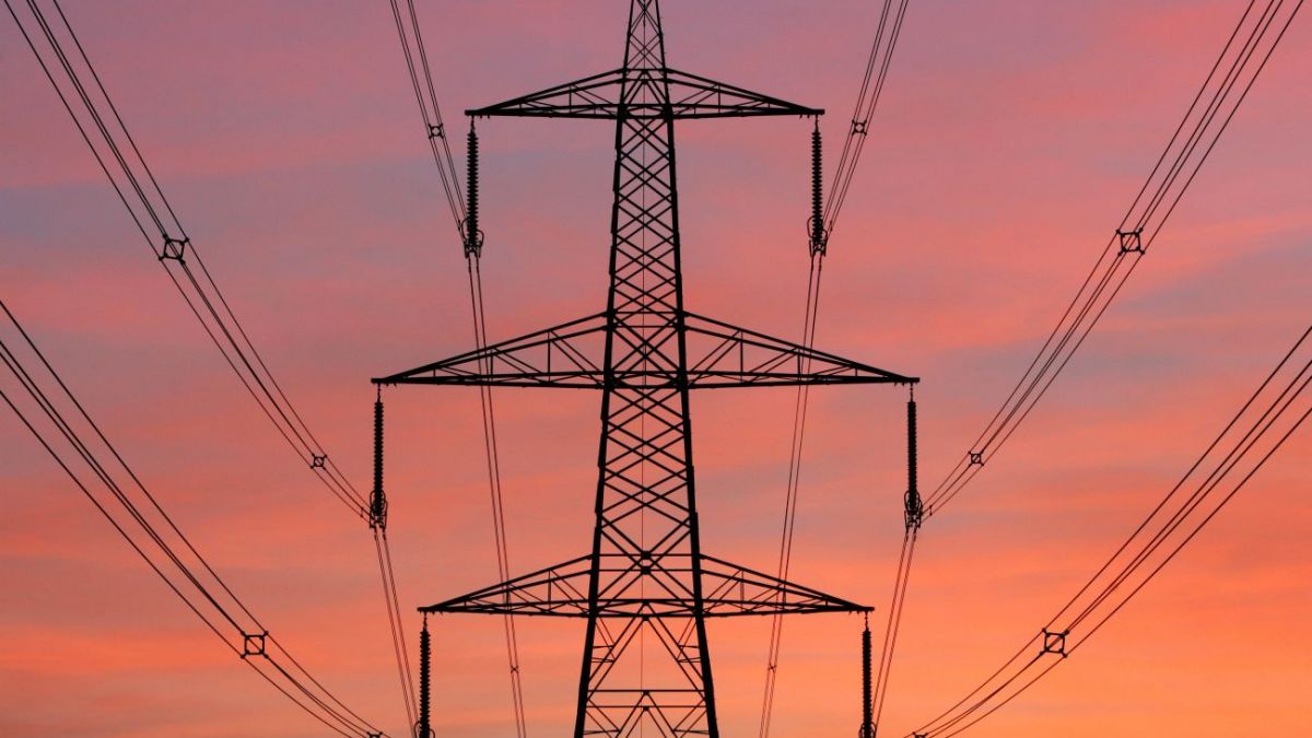 Після нічного обстрілу РФ в Україні діють графіки відключень електроенергії