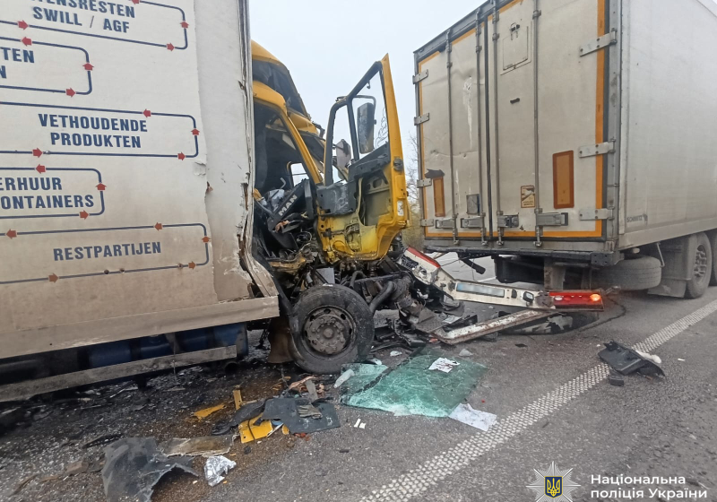 На Вінниччині пасажир вантажівки отримав травми внаслідок ДТП