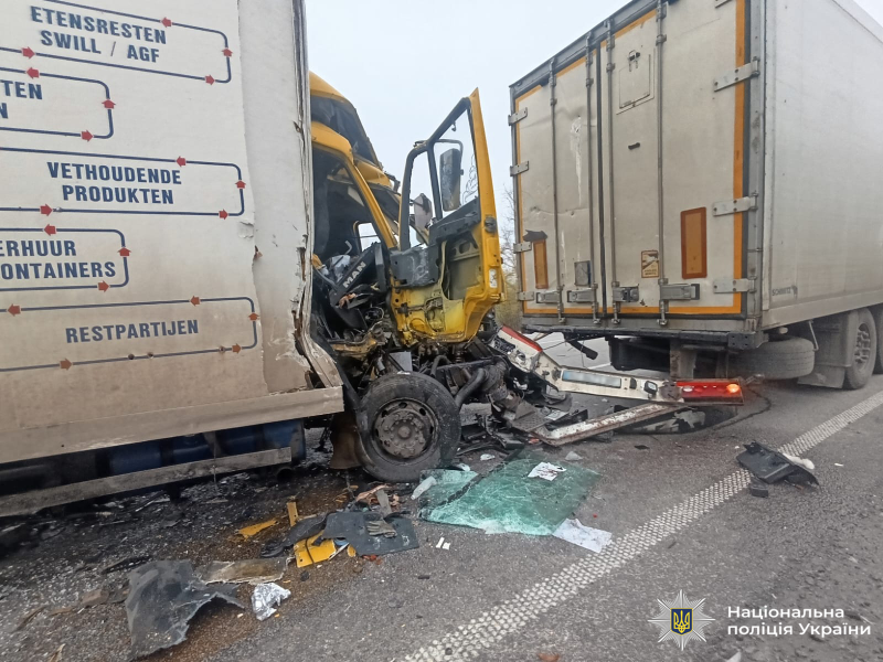 На Вінниччині пасажир вантажівки отримав травми внаслідок ДТП