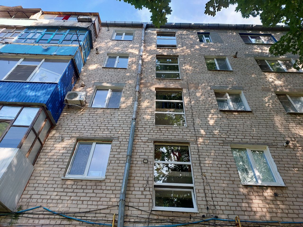 У Вінниці в трьох будинках оновлюють вікна та систему опалення