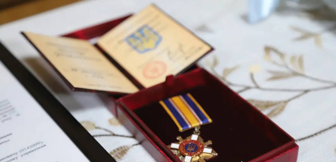 На Вінниччині родинам трьох загиблих поліцейських вручили ордени “За мужність”