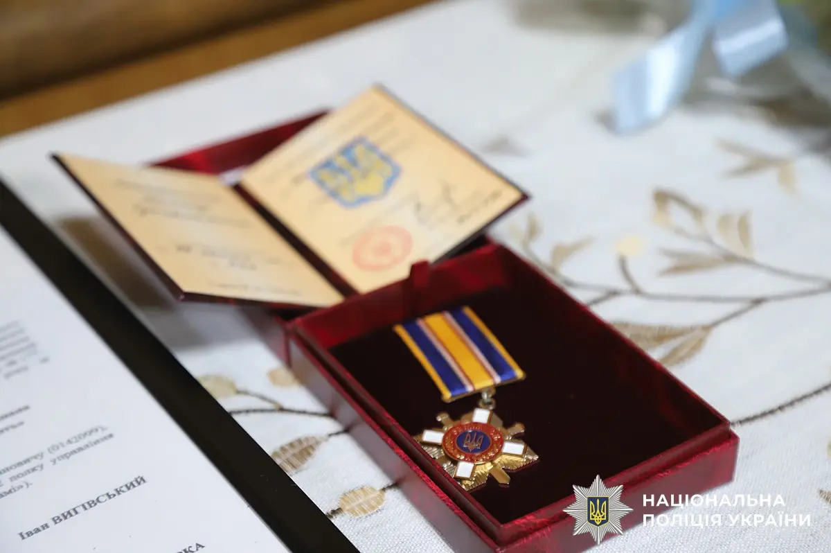 На Вінниччині родинам трьох загиблих поліцейських вручили ордени “За мужність”