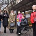 У Вінниці тестують касельські бордюри для більш доступних зупинок громадського транспорту