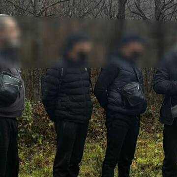 Спроба втечі від прикордонників у Закарпатті завершилася затриманням групи чоловіків