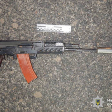 У Вороновиці чоловіку повідомили про підозру за незаконне зберігання зброї