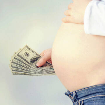 На що витрачають винагороду сурогатні мами та донори ооцитів