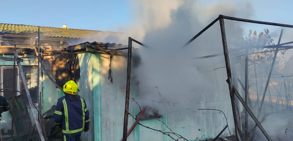 Горіли будинки та поля: на Вінниччині сталося 6 пожеж за добу