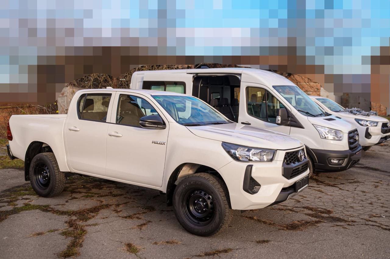 Автомобілі та дрони для військових: Міжрегіональний координаційний гуманітарний штаб передав чергову допомогу