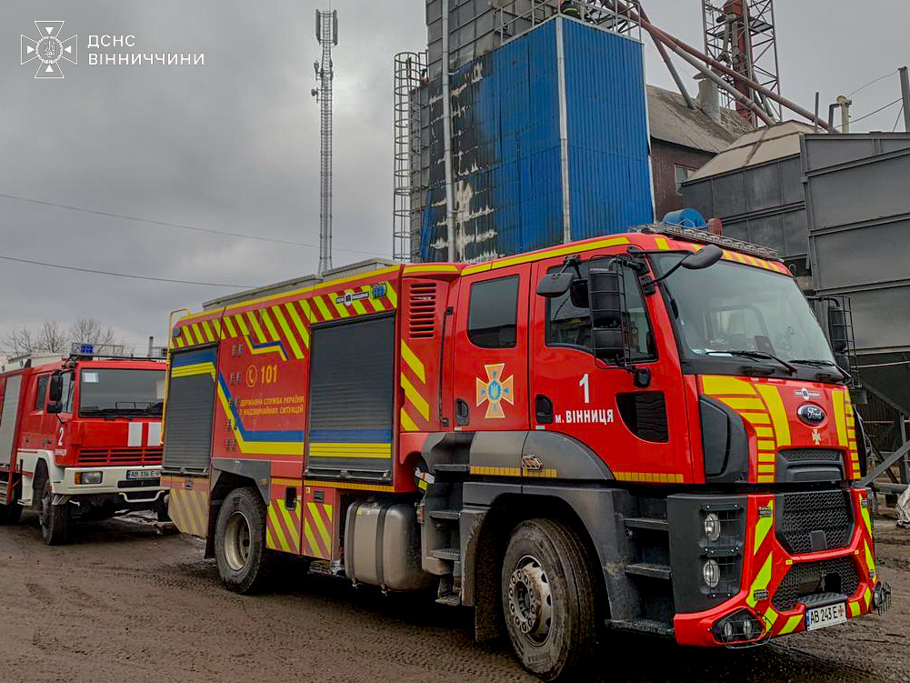 У Вінницькому районі горіла зерносушарка із зерном