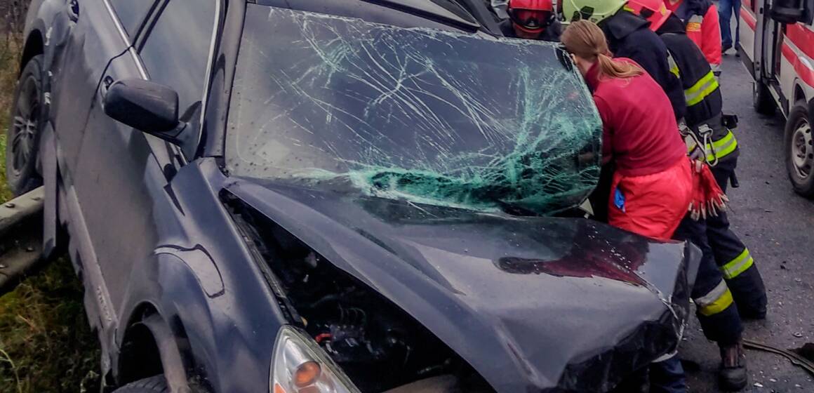Рятувальники деблокували людей у двох ДТП на Вінниччині: є загиблий