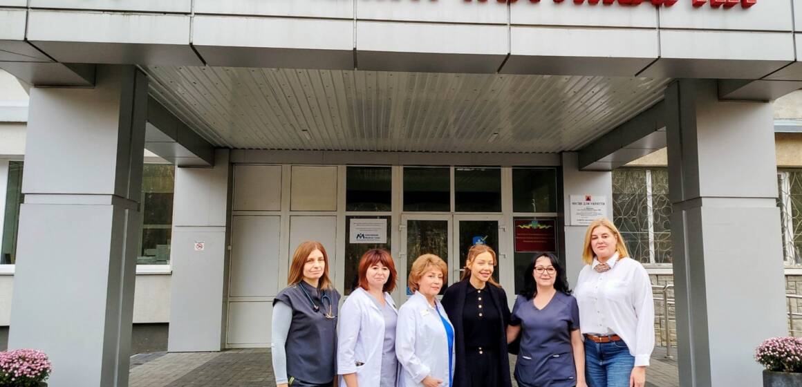 590008873_1300483418786559_6777884097516854930_n Тіна Кароль відвідала онкохворих дітей у Вінницькій обласній дитячій лікарн