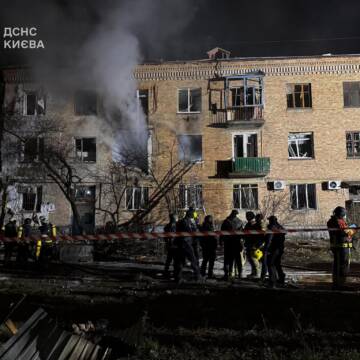 Київ і область зазнали масованої нічної атаки РФ: кількість загиблих зростає