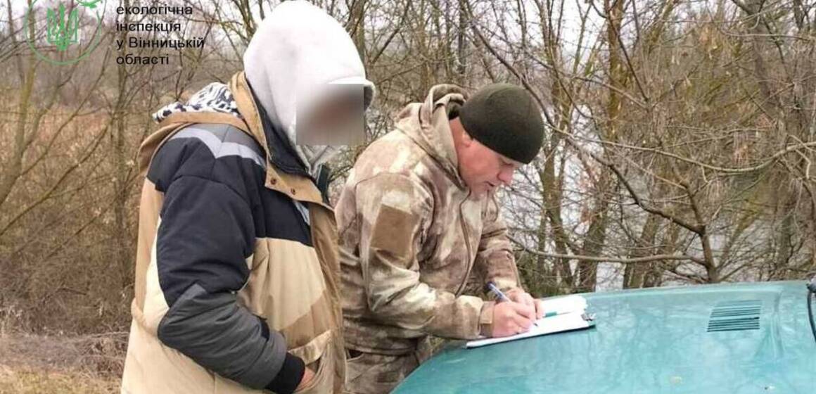 На Вінниччині склали чотири протоколи на рибалок, які ловили рибу в зимувальних ямах