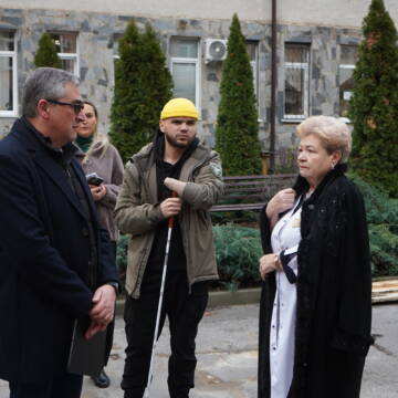 Ветеран Андрій Соловко протестував безбар’єрний маршрут в середмісті Вінниці