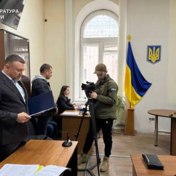 Суд у Вінниці залишив під вартою вчителя, якого підозрюють у вбивстві двох людей