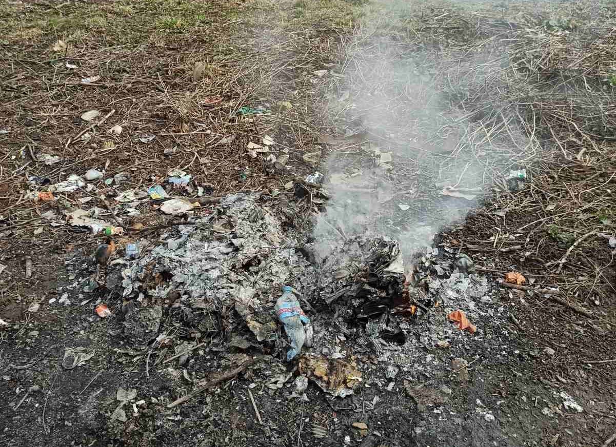 Громадян на Вінниччині оштрафували за спалювання сміття на присадибних ділянках