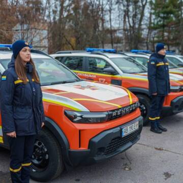 Міжрегіональний координаційний гуманітарний штаб передав 5 автомобілів для рятувальників Вінницької області