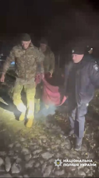 На Вінниччині врятували бабусю, яка добу пролежала в хащах