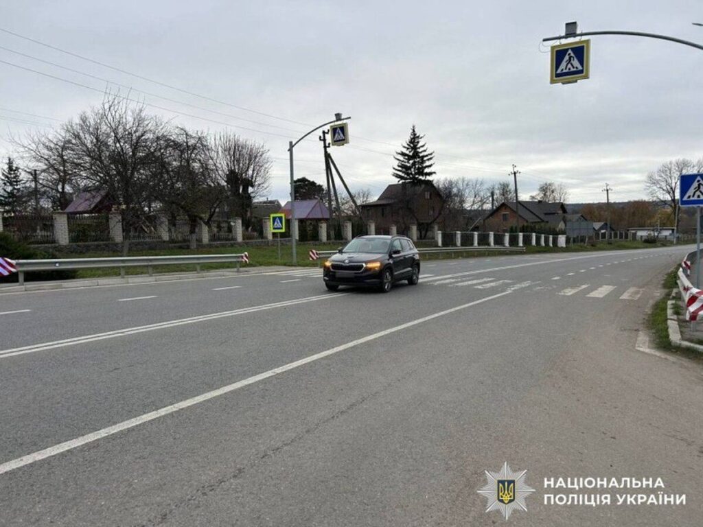 Десятирічна дитина потрапила під колеса авто на Вінниччині