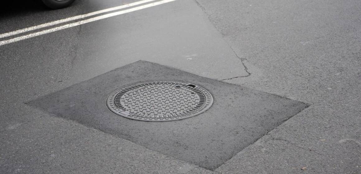 У Вінниці завершили встановлення удосконалених люків на Хмельницькому шосе