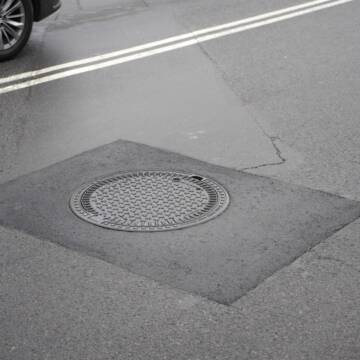 photo_2025-11-10_14-17-13 (2) У Вінниці завершили встановлення удосконалених люків на Хмельницькому шосе