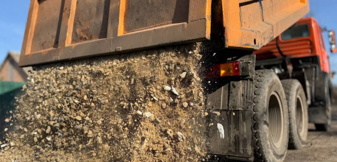 photo_2025-11-14_18-56-06 У Вінницькій громаді фінішує сезон грейдерування вулиць приватного сектору