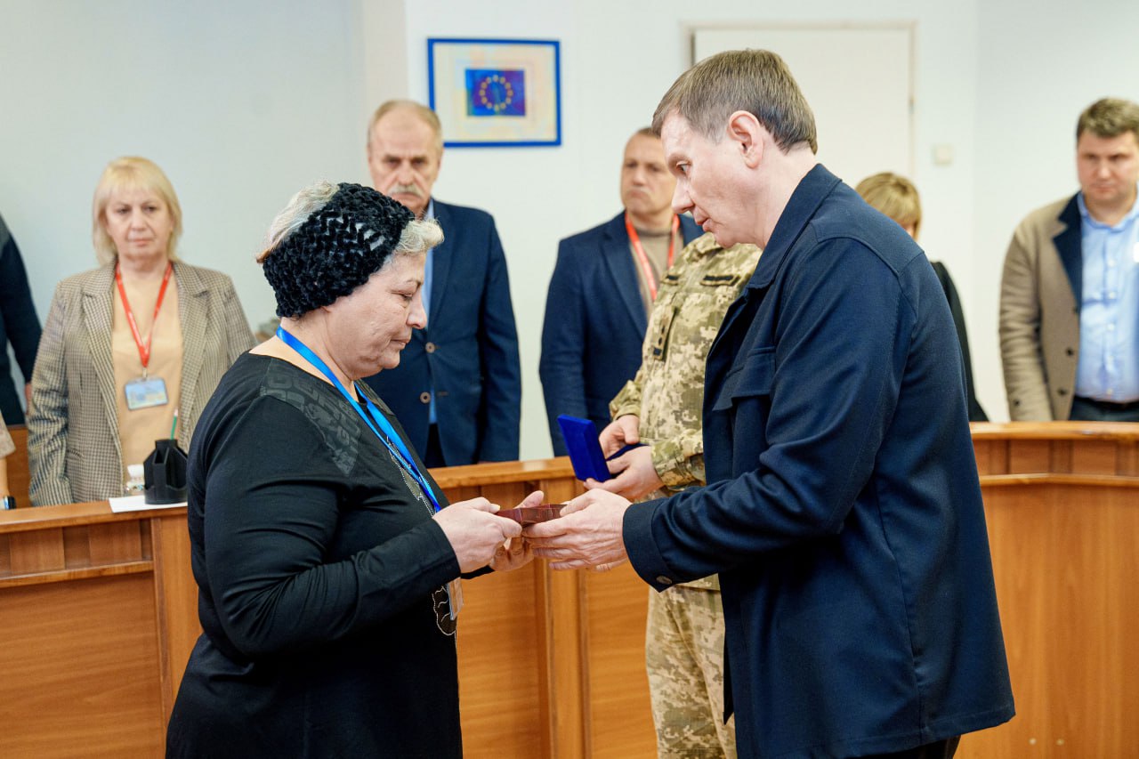 У Вінниці вручили посмертний орден “За мужність” III ступеня матері Ількіна Гаджизаде