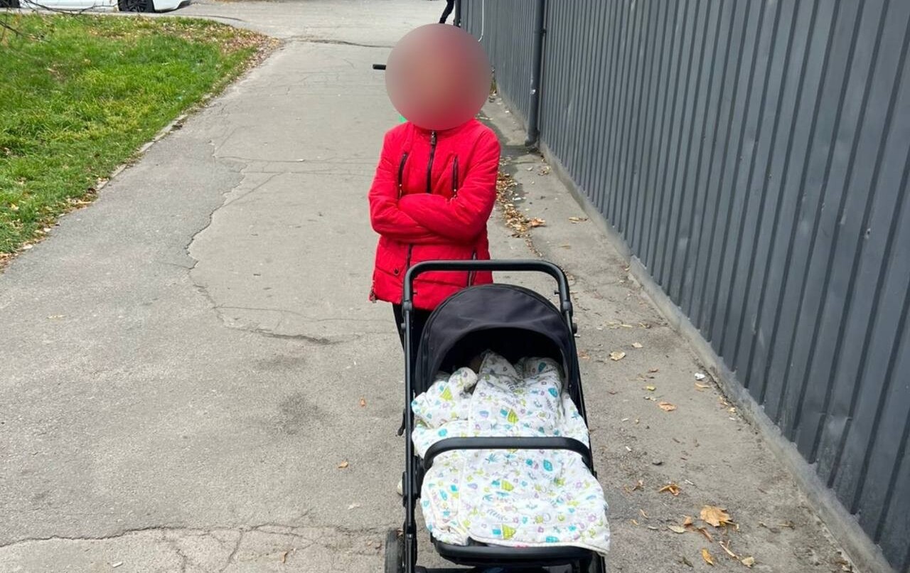 У Вінниці та Стрижавці викрали дитячий візок і сумку 13-річної дівчини