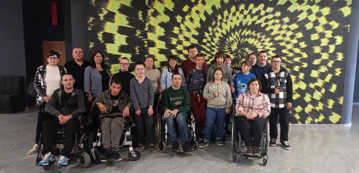 Відділ молодіжної політики та Гармонія провели турнір з боулінгу У Вінниці для молоді з інвалідністю організували похід у боулінг