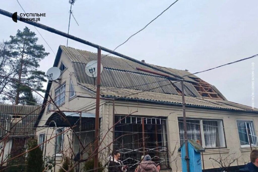 У результаті обстрілів рф на Вінниччині пошкоджено 14 будинків (фото)