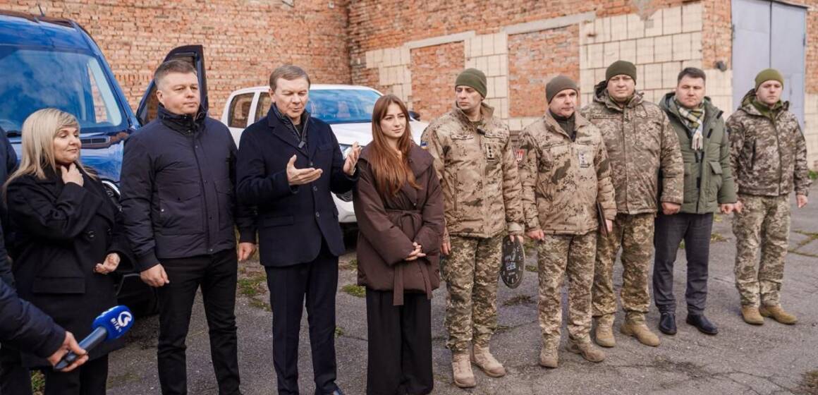 0cc2c373-9eae-40cc-a867-0a5da1ed0678 Ще два нових автомобілі передав захисникам Міжрегіональний координаційний гуманітарний штаб